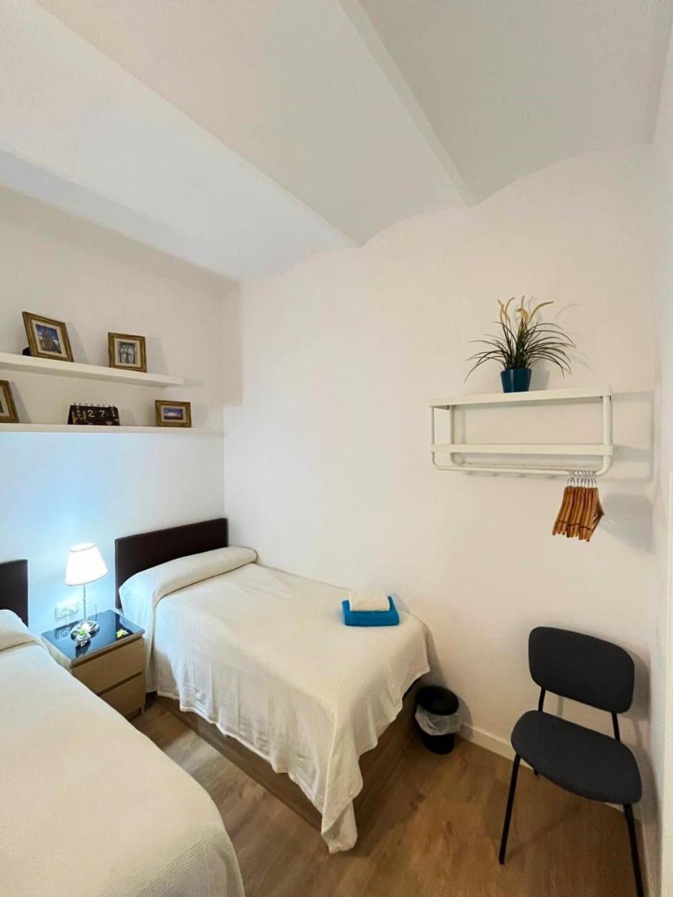 Flor Habitaciones Barcelona Bagian luar foto