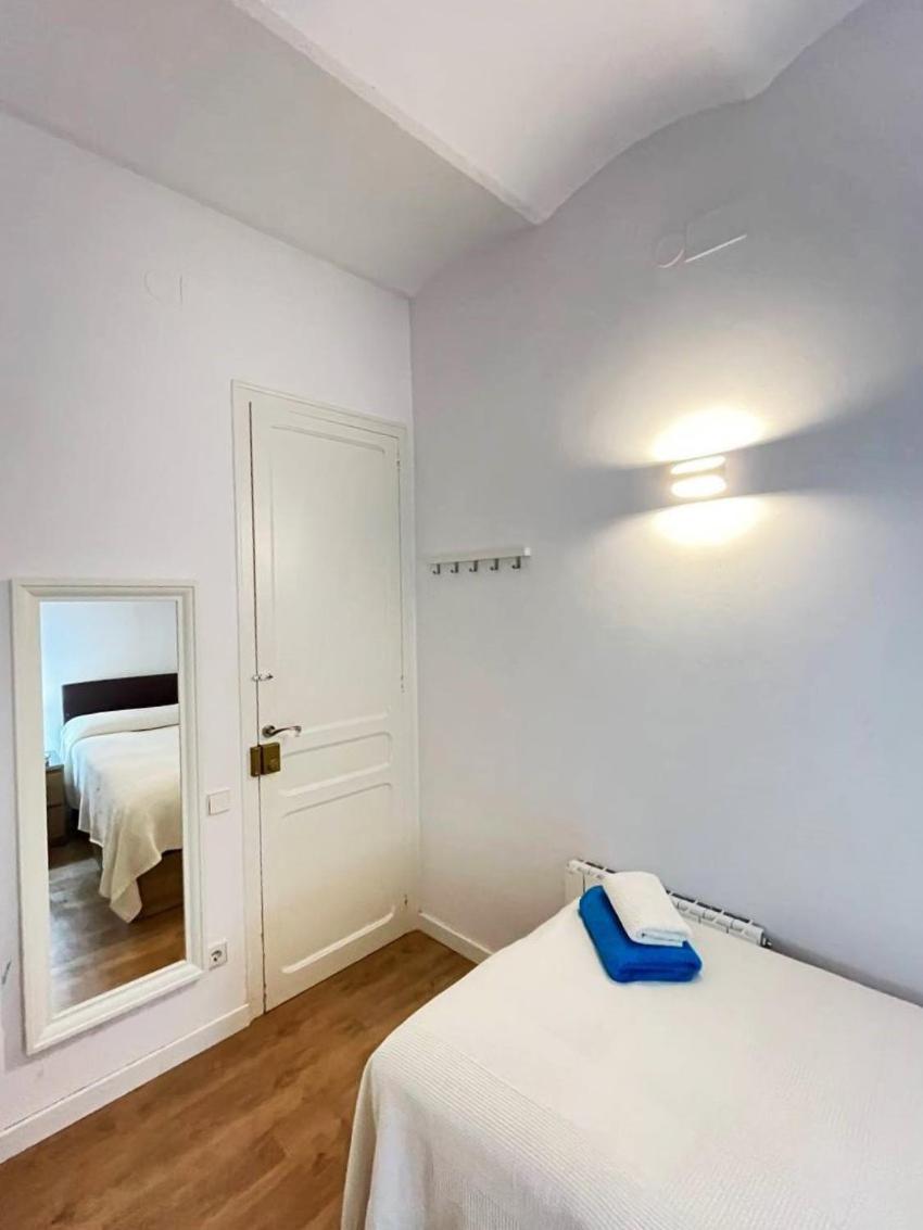 Flor Habitaciones Barcelona Bagian luar foto