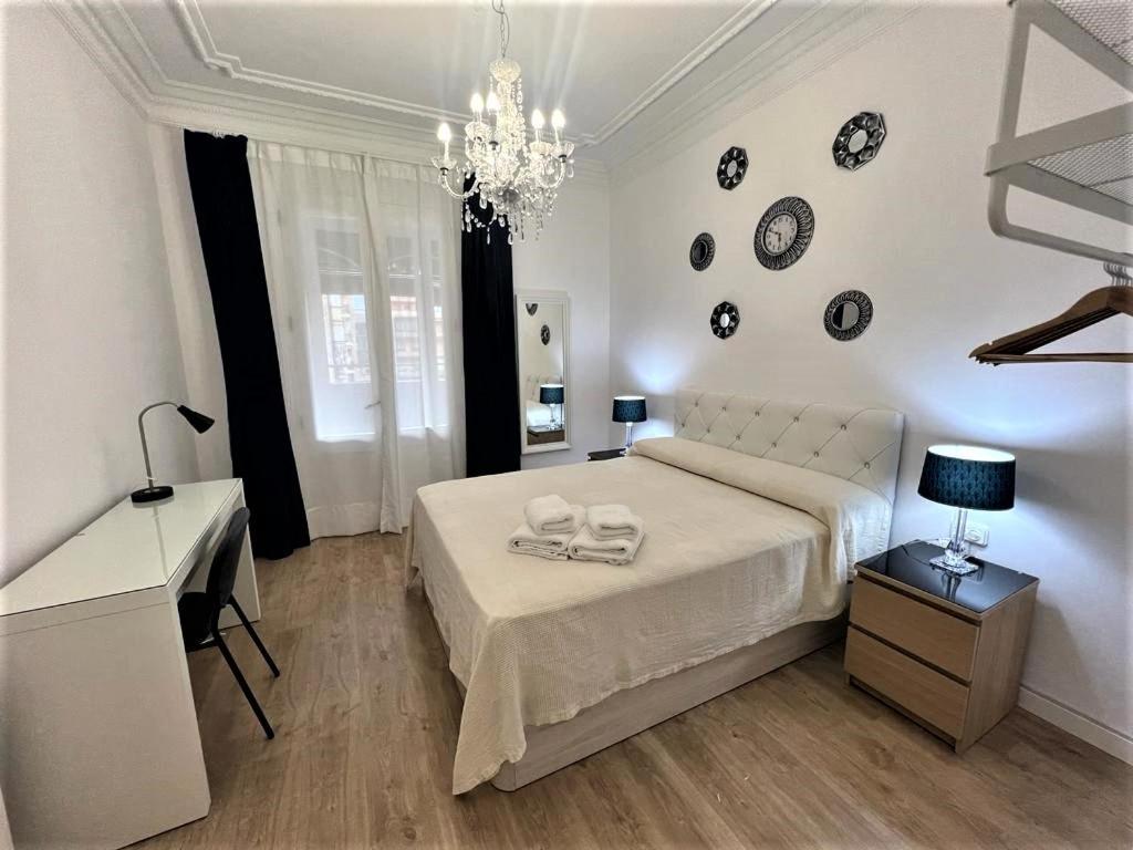 Flor Habitaciones Barcelona Bagian luar foto